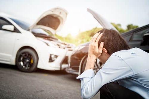 Car Accident Guide: Steps to Take 和 Things to Avoid